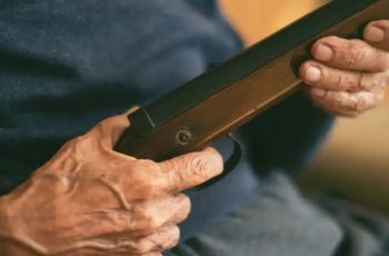 Стрелба в Бяла Слатина навръх Великден, мъж е в болница