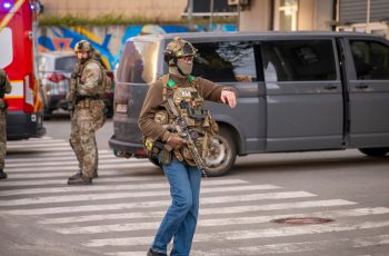 Ужас в Киев: Осем души, включително дете, са в болница след кървава стрелба
