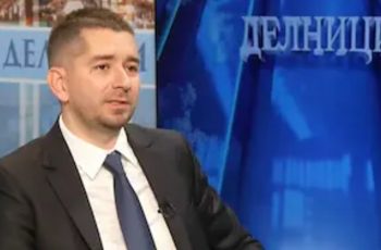 Политическо земетресение: Планът на Радев в действие и голямата чистка на Слави Василев