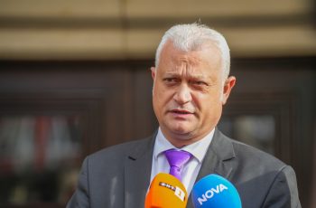 Емил Дечев разкри кои партии са купували гласове на изборите! Водачи са ДПС и ГЕРБ!