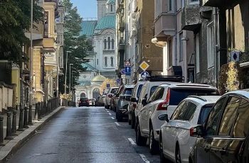 Промяна за кварталите: Как 1200 нови паркоместа ще изчистят въздуха в София