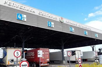 Хаос на границата: Километрични опашки от камиони блокираха „Капитан Андреево“