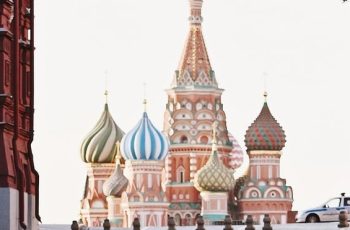Скромен парад в Москва и примирие: Зеленски и Тръмп с неочакван ход
