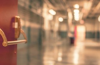 Драмата на Руди Джулиани: Легендарният кмет на Ню Йорк се бори за живота си в болница